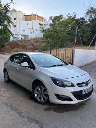 Opel Astra 2014