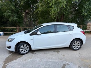 Opel Astra 2014