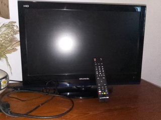 TV GRUNKEL HD con Mando Universal
