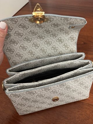 Bolso Guess Gris Monogram