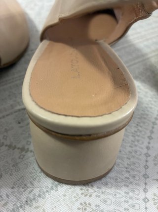 Latouche Zapatos Tacón Bajo Slingback Beige