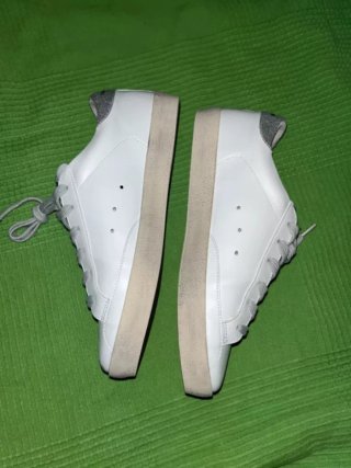 Golden Goose Sneakers Blancas y Plateadas