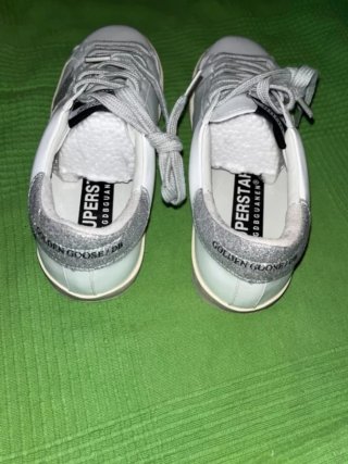 Golden Goose Sneakers Blancas y Plateadas