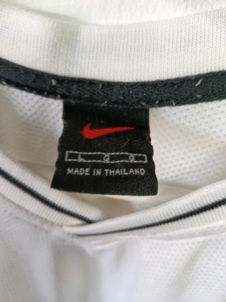 Camiseta Nike Vintage 90s Cuello en V Blanca