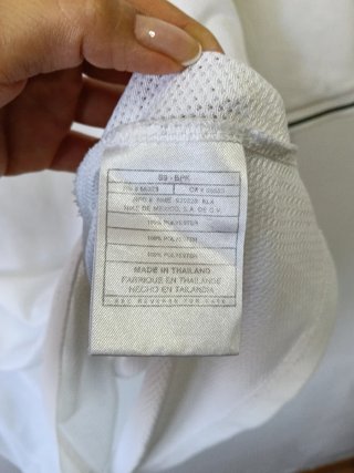 Camiseta Nike Vintage 90s Cuello en V Blanca