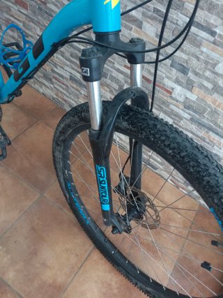 Bicicleta de Montaña GT Azul