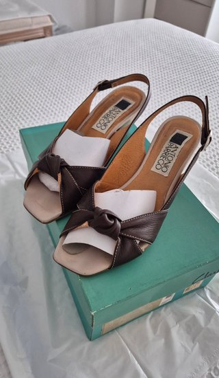 Sandalias de tacón Antonio Parriego marrones