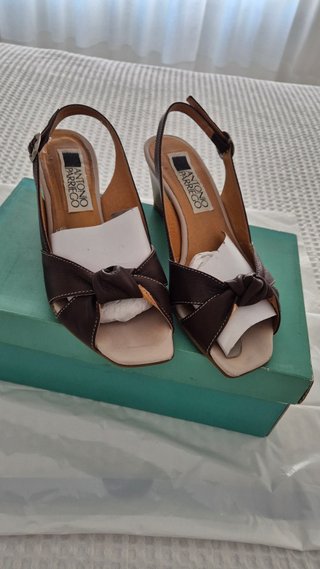 Sandalias de tacón Antonio Parriego marrones