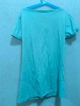 Camiseta turquesa mariposa talla L