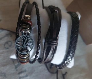 OFERTA...SIN ESTRENAR Reloj Geneva y 3 Pulseras