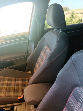 Volkswagen Golf VII GTI PERFORMANCE