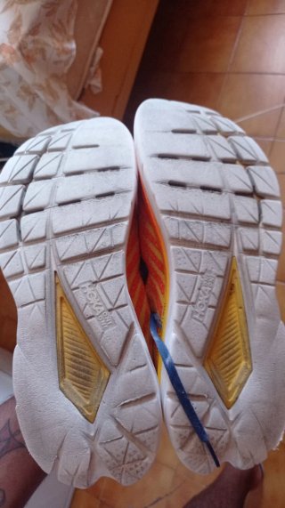 Zapatillas Hoka mach 5  Naranja y Amarillo