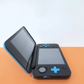 CONSOLE NINTENDO NEW 2DS XL BLU NERO CON CAVO