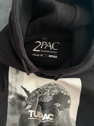 Sudadera negra Tupac Mister tee x Artist