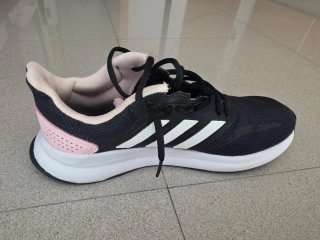 Zapatillas Adidas Negras y Rosas Talla 38.5