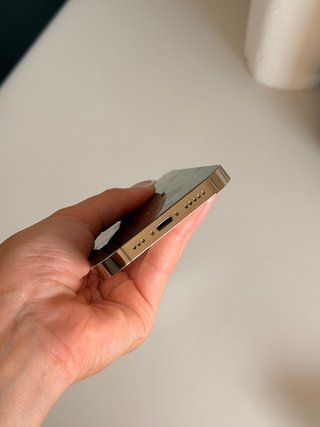 iPhone 14 Pro Dorado