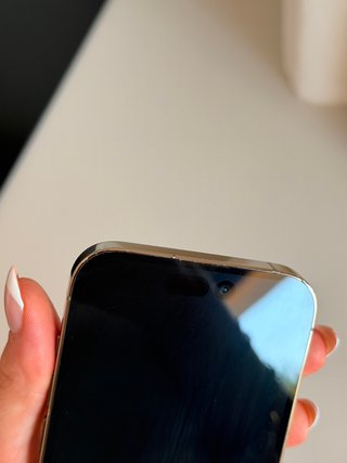 iPhone 14 Pro Dorado