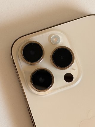 iPhone 14 Pro Dorado