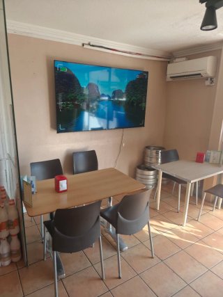 Bar en Cornellá en traspaso 30 mil en pleno funcio