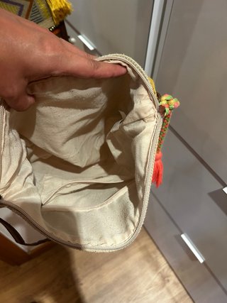 Bolso bandolera étnico flecos y pompones