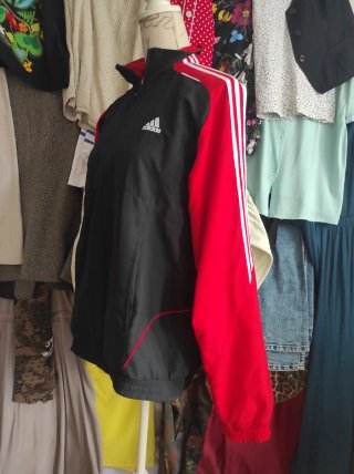 Chaqueta Adidas Negra y Roja
