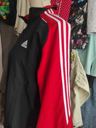 Chaqueta Adidas Negra y Roja