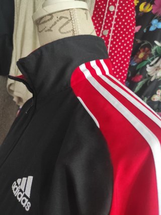Chaqueta Adidas Negra y Roja