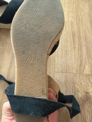 Sandalias Zara Mujer Beige y Negro