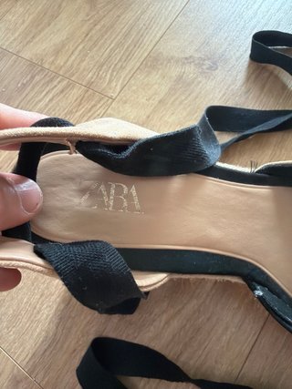Sandalias Zara Mujer Beige y Negro