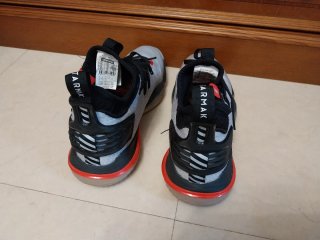 Zapatillas Baloncesto Tarmak Grises y Rojas