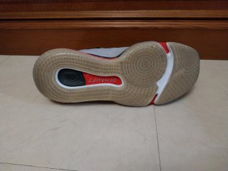 Zapatillas Baloncesto Tarmak Grises y Rojas