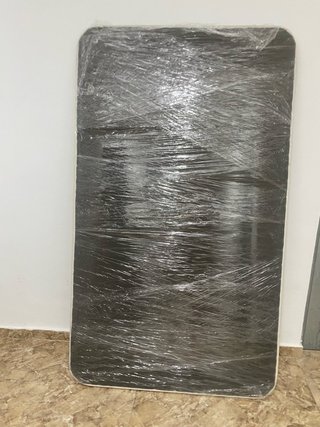 Colchón viscolástica y somier con patas en muy bue