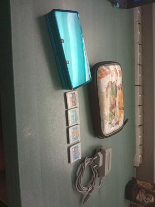 NINTENDO 3DS (NECESITA CAMBIO DE BATERIA)