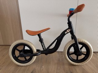 Bicicleta equilibrio Chillafish 10”como nueva
