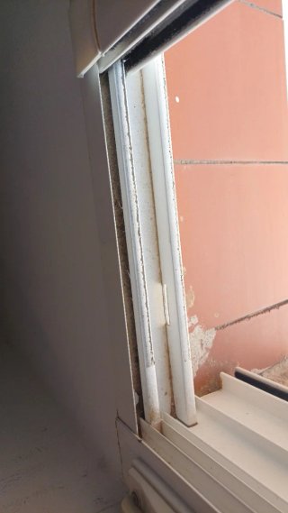 Limpieza de Ventanas, Persianas y Cristales.
