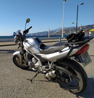 Yamaha XJ600 Naked
