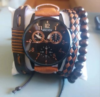 OFERTA. SIN ESTRENAR..RELOJ Y 3 PULSERAS