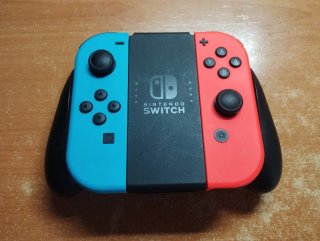 Grande confezione Nintendo Switch. Molti accessori