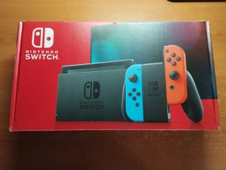 Grande confezione Nintendo Switch. Molti accessori