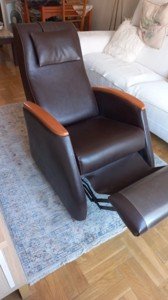 Sillón de cuero marrón DIVATTO