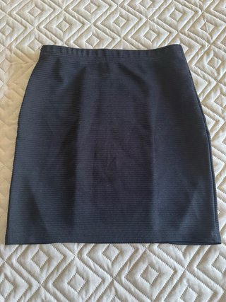 Saias cinzentas Forever 21 e New Yorker T. S