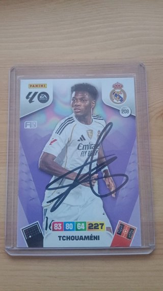Cromo Tchouamén firmado Adrenalyn 25/26