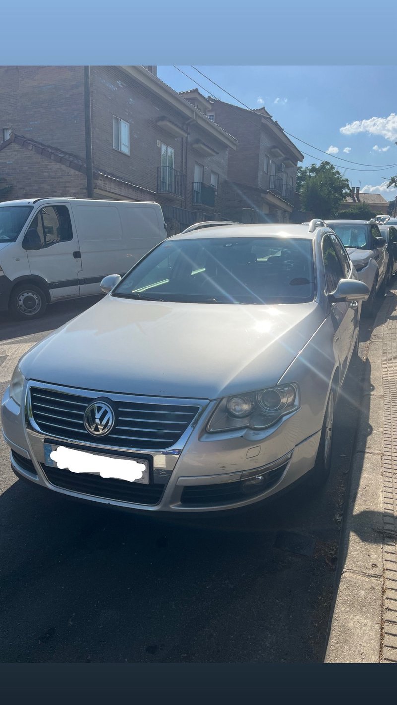 Volkswagen Passat 2006 - foto 1