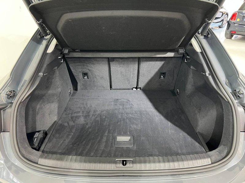 Audi Q3 2021, foto 12