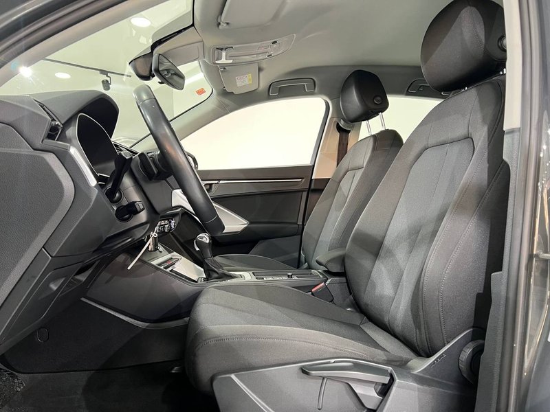 Audi Q3 2021, foto 34