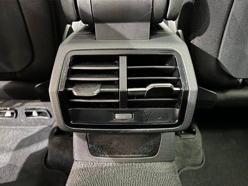 Audi Q3 2021, foto 37