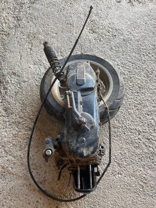 Motor Yamaha Neos con Rueda