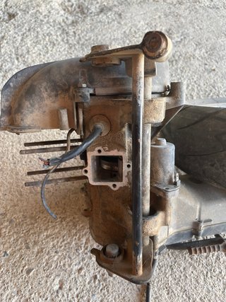 Motor Yamaha Neos con Rueda