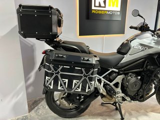 Triumph Tiger 1200 GT Pro Negra/Blanca