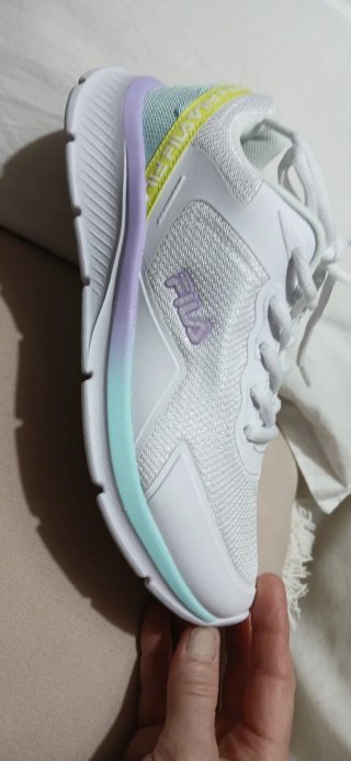 Zapatillas Fila Blancas y Moradas UN SOLO USO!!!